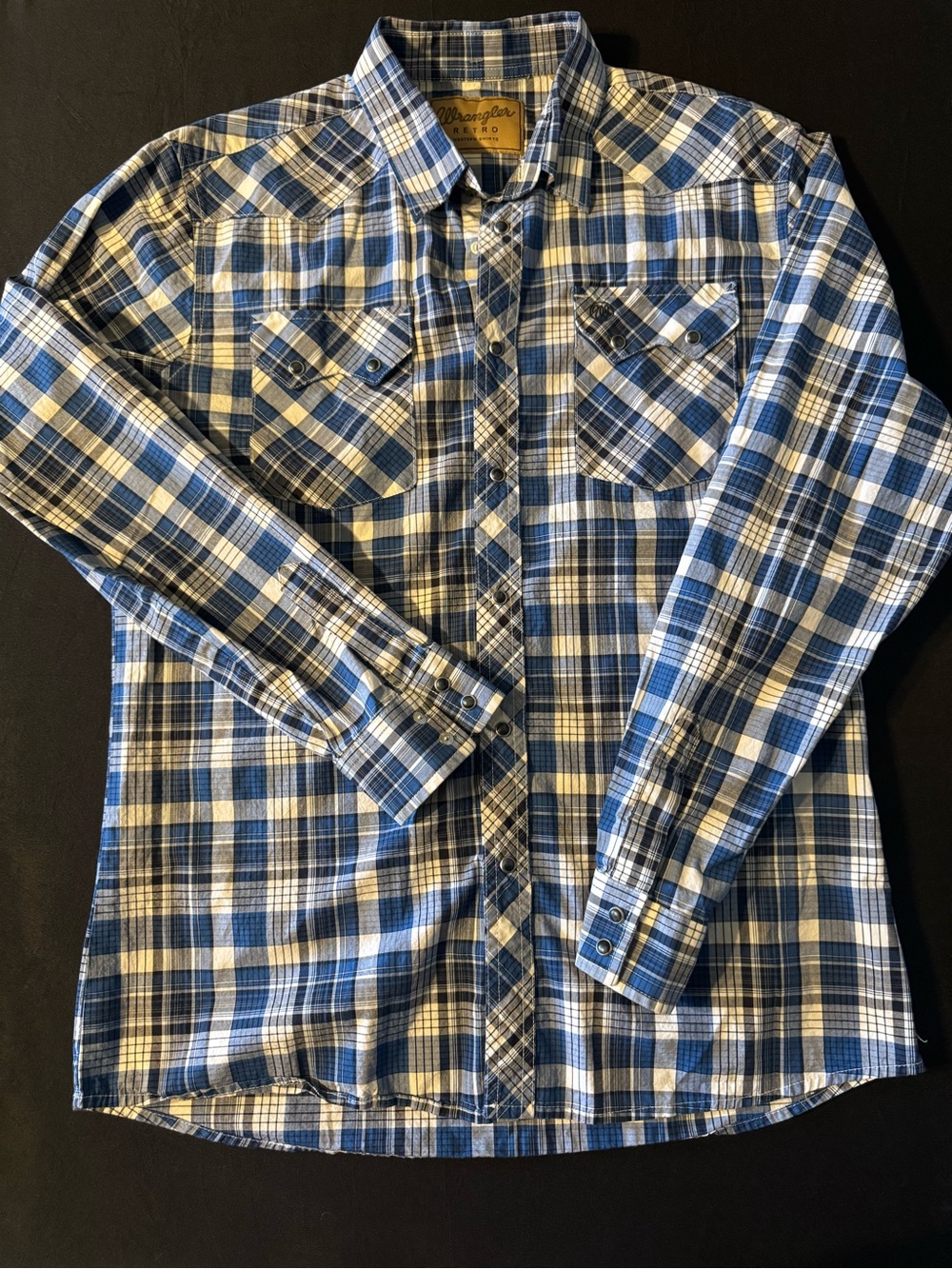 Wrangler Blue and White Plaid Western Button-Down Shirt